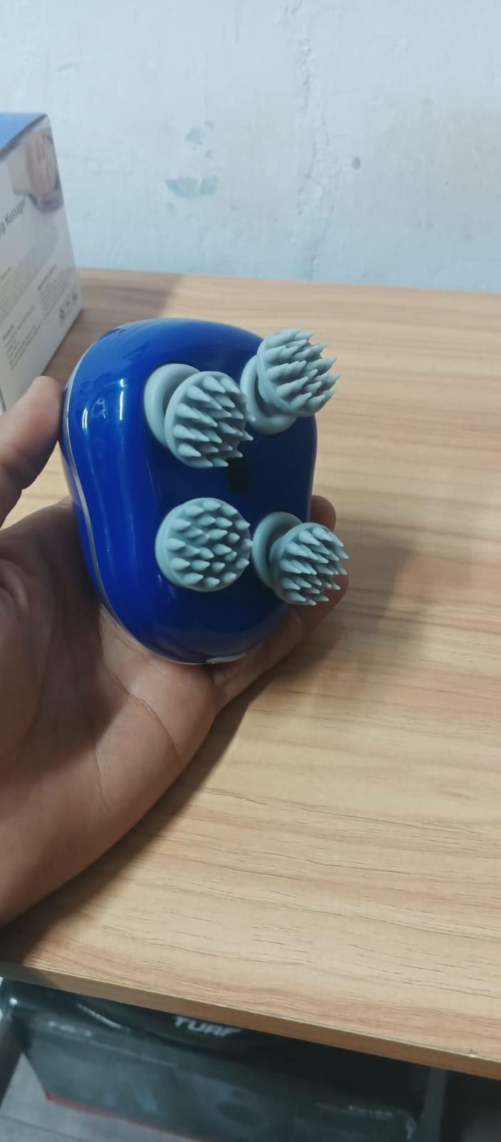 Portable Head Massager – Silicone Scalp Brush for Hair Growth & Deep Cleaning